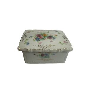 Vintage Porcelain Trinket Box With Lid Lovely Floral Design Made In Japan MK‎